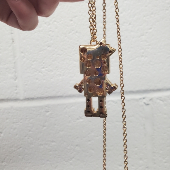 New Secret Stash Female Robot Necklace. - Picture 4 of 15